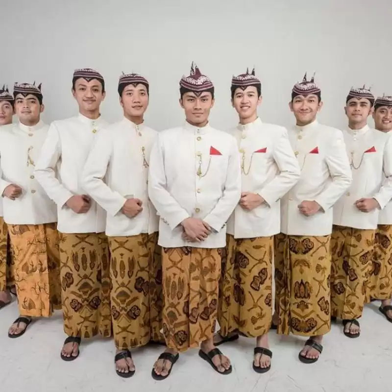 4 Jenis Pakaian Adat Jawa Timur